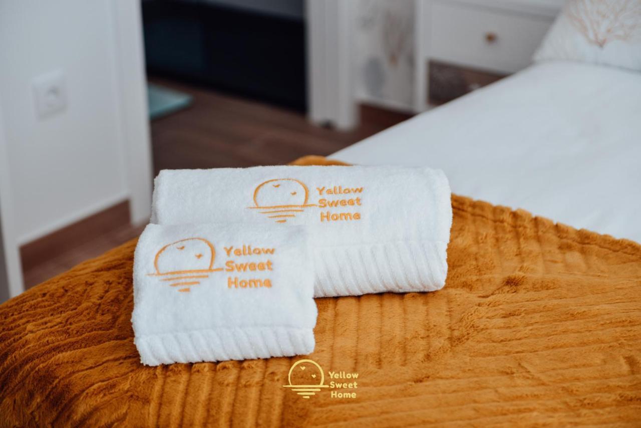 Yellow Sweet Home - Maria E Beatriz Nazare Ngoại thất bức ảnh
